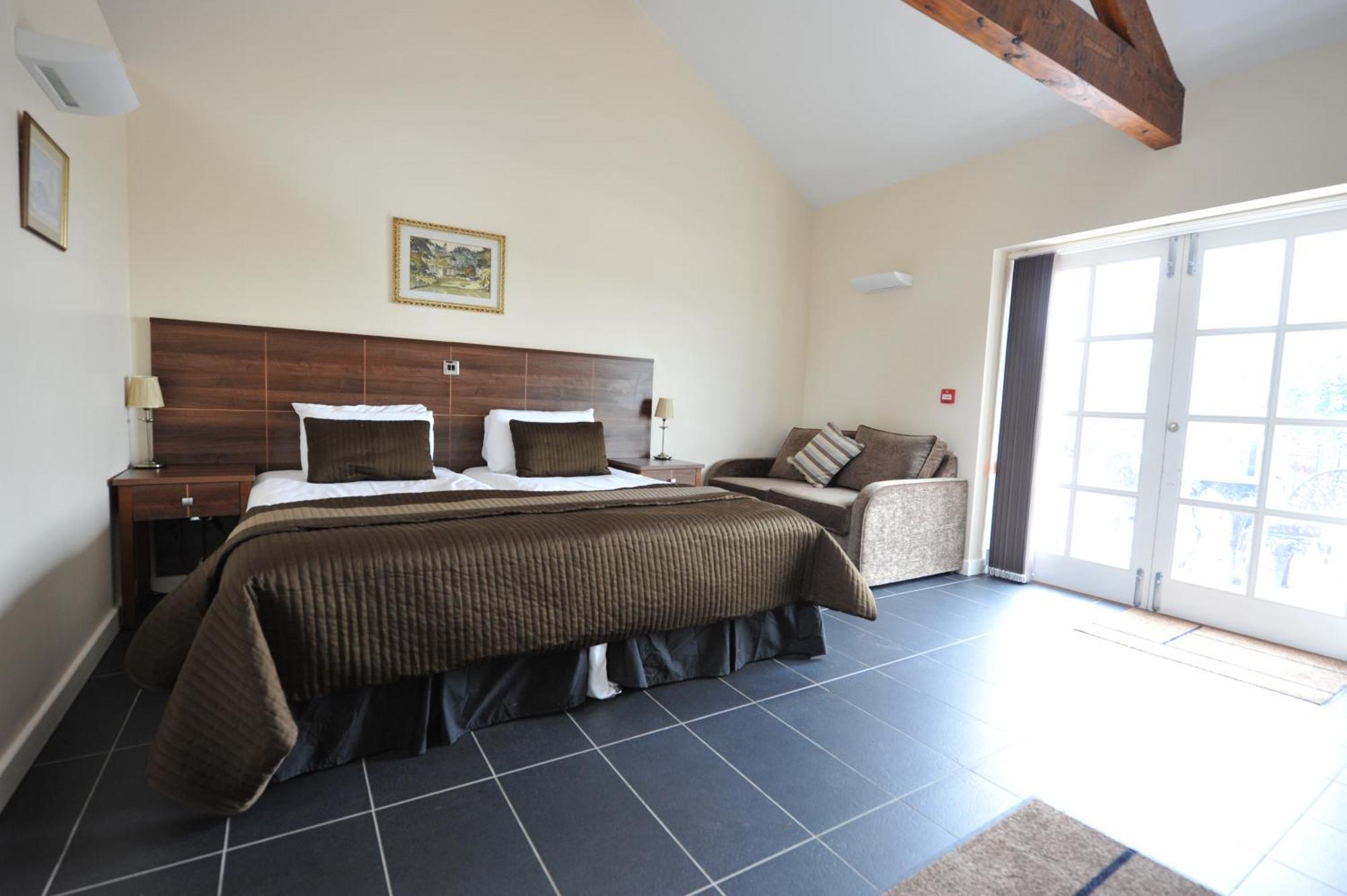 Kings Croft Hotel Понтефракт Экстерьер фото